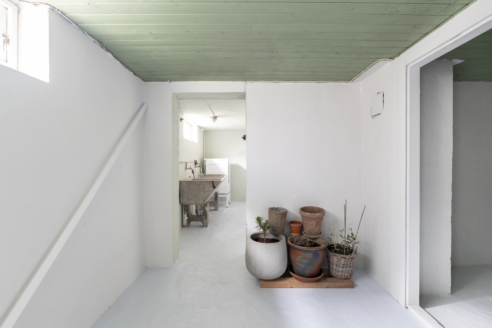 Kjellerens vaskerom er fra byggeåret og i daglig bruk, men gitt TG 3 på bakgrunn av blant annet alder. Galleribilde