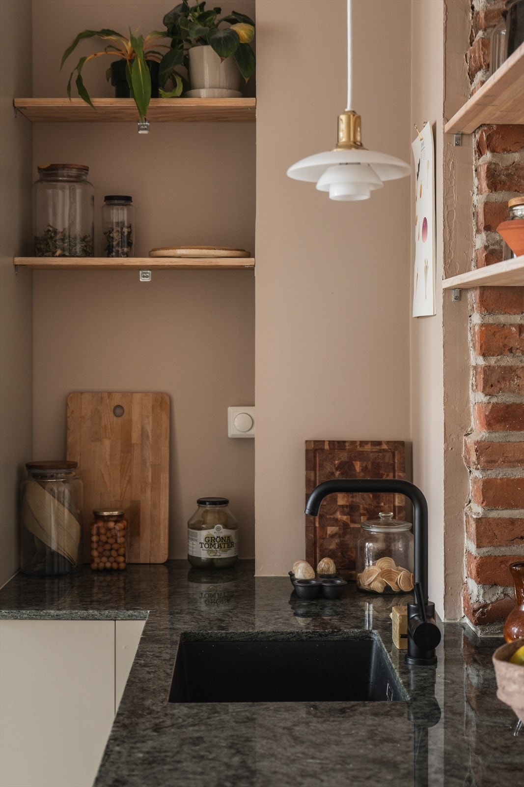 Lekker og slitesterk platetopp i X Galleribilde