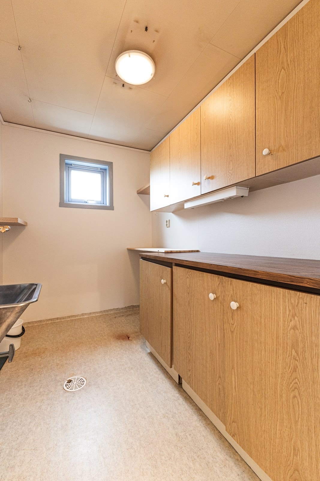 Vaskerom vis-a-vis badet. Galleribilde