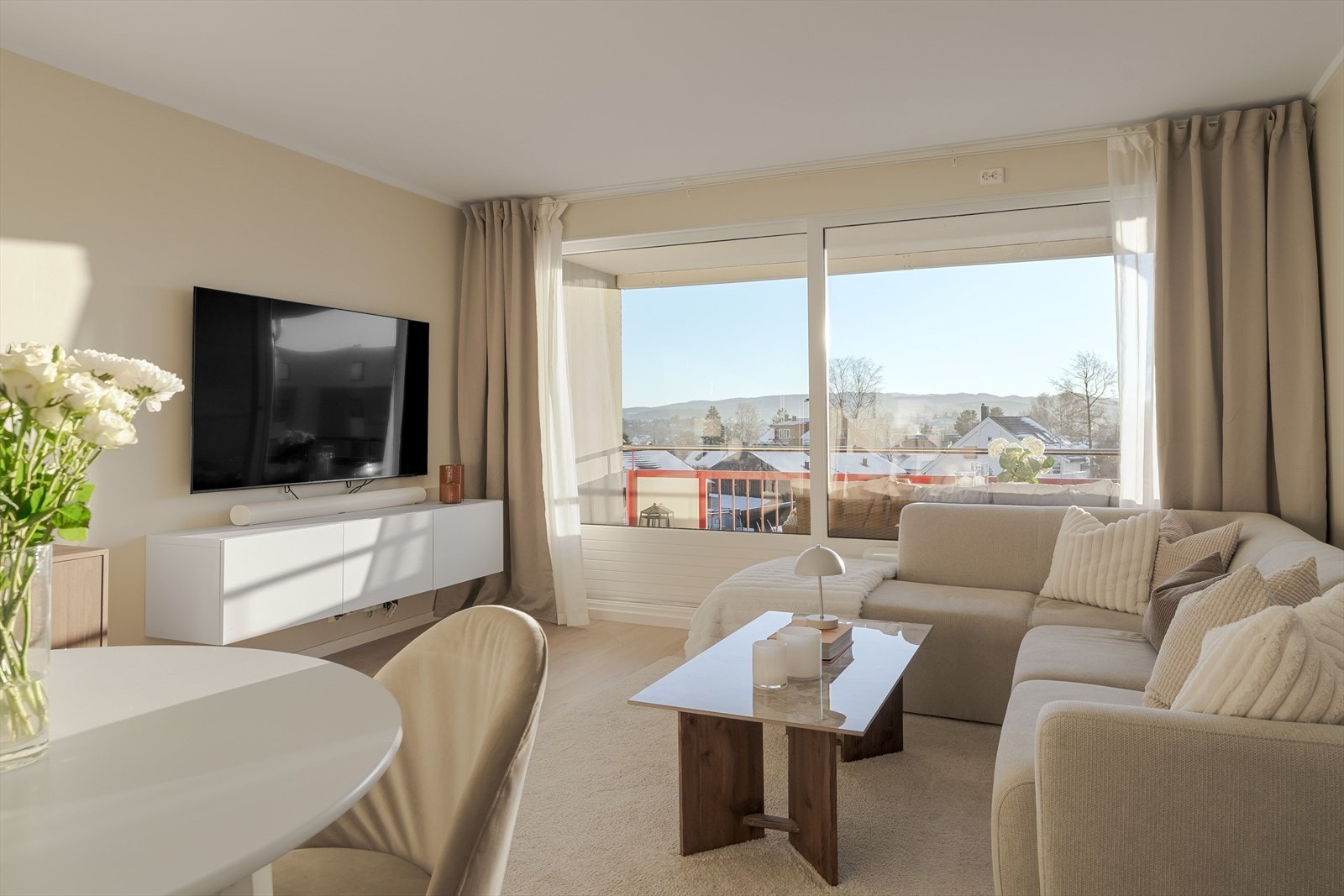 Aktiv Eiendomsmegling ved Ludvig Bøgseth har gleden av å presentere Myrmannsvegen 30! Foto: Vidar Alvik/ Grattis foto. Galleribilde