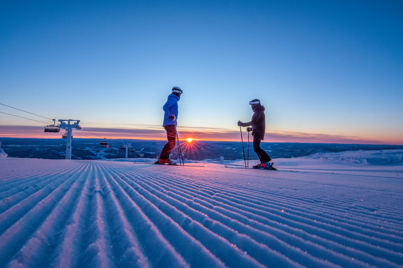 Trysilfjellet byr på Norges største skianlegg med alt fra barnebakker til off-piste kjøring. Traseer rundt hele fjellet gir mange utfordringer og naturopplevelser med nydelig utsikt. Galleribilde