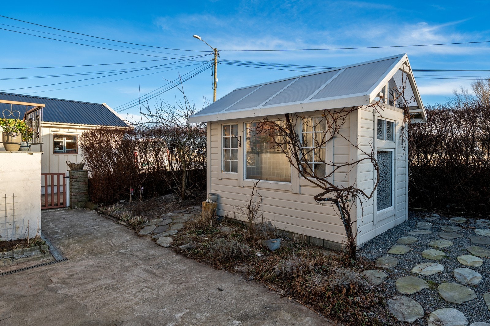 I tillegg til den spennende hagen er det også et drivhus. Galleribilde