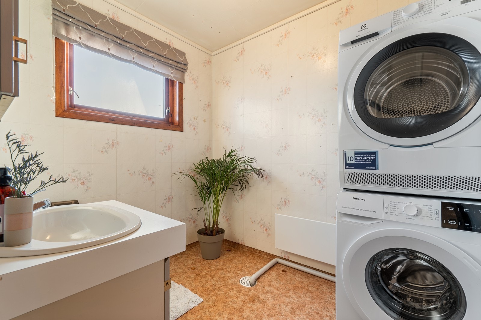 Gjestetoalettet er i dag benyttet som kombinert wc/vaskerom. Galleribilde