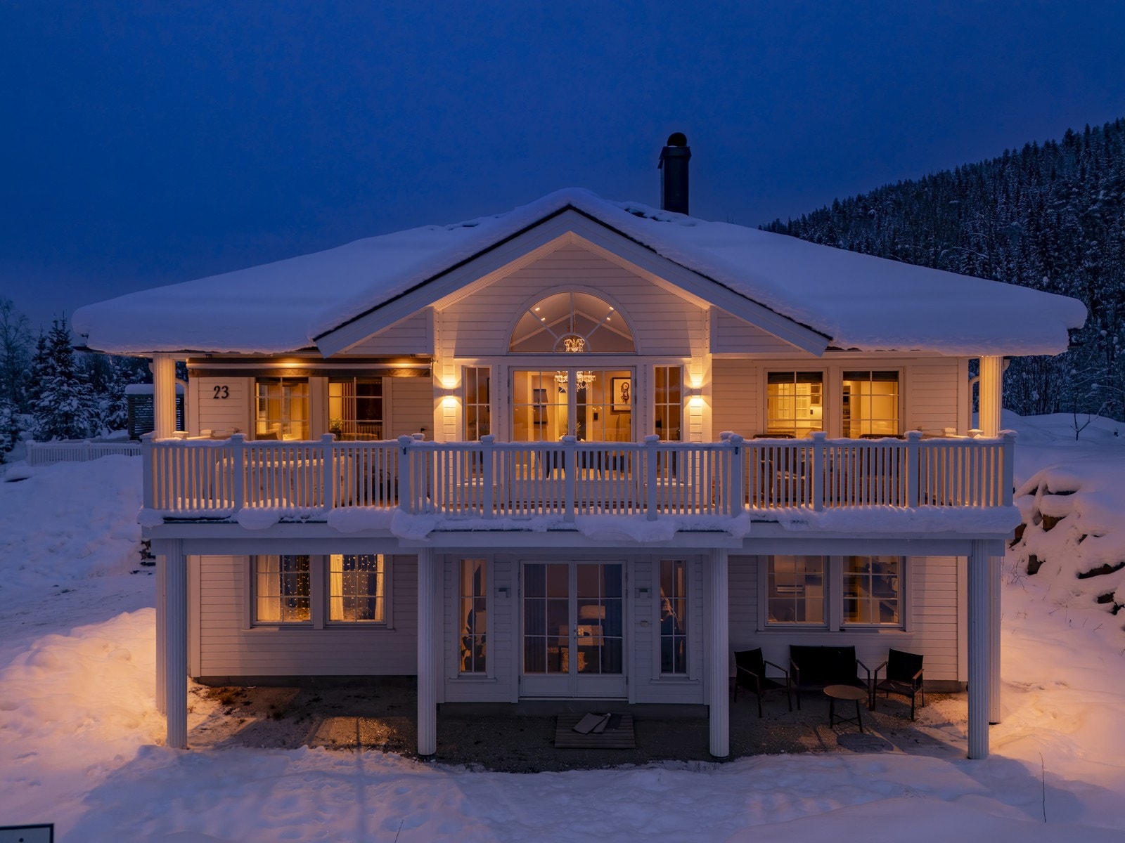 Melumenga er et av Modums mest attraktive og barnevennlige boligområder, kjent for sin rolige og naturskjønne beliggenhet like utenfor Åmot sentrum. Galleribilde