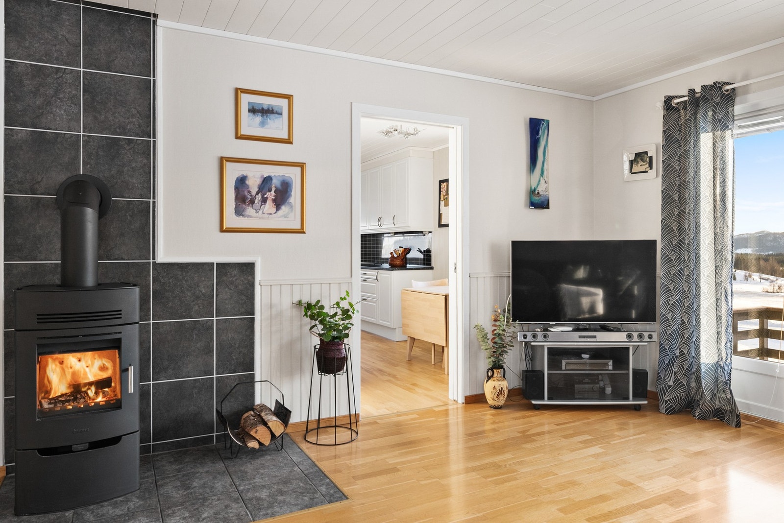 Oppvarming med vedovn og varmepumpe Galleribilde