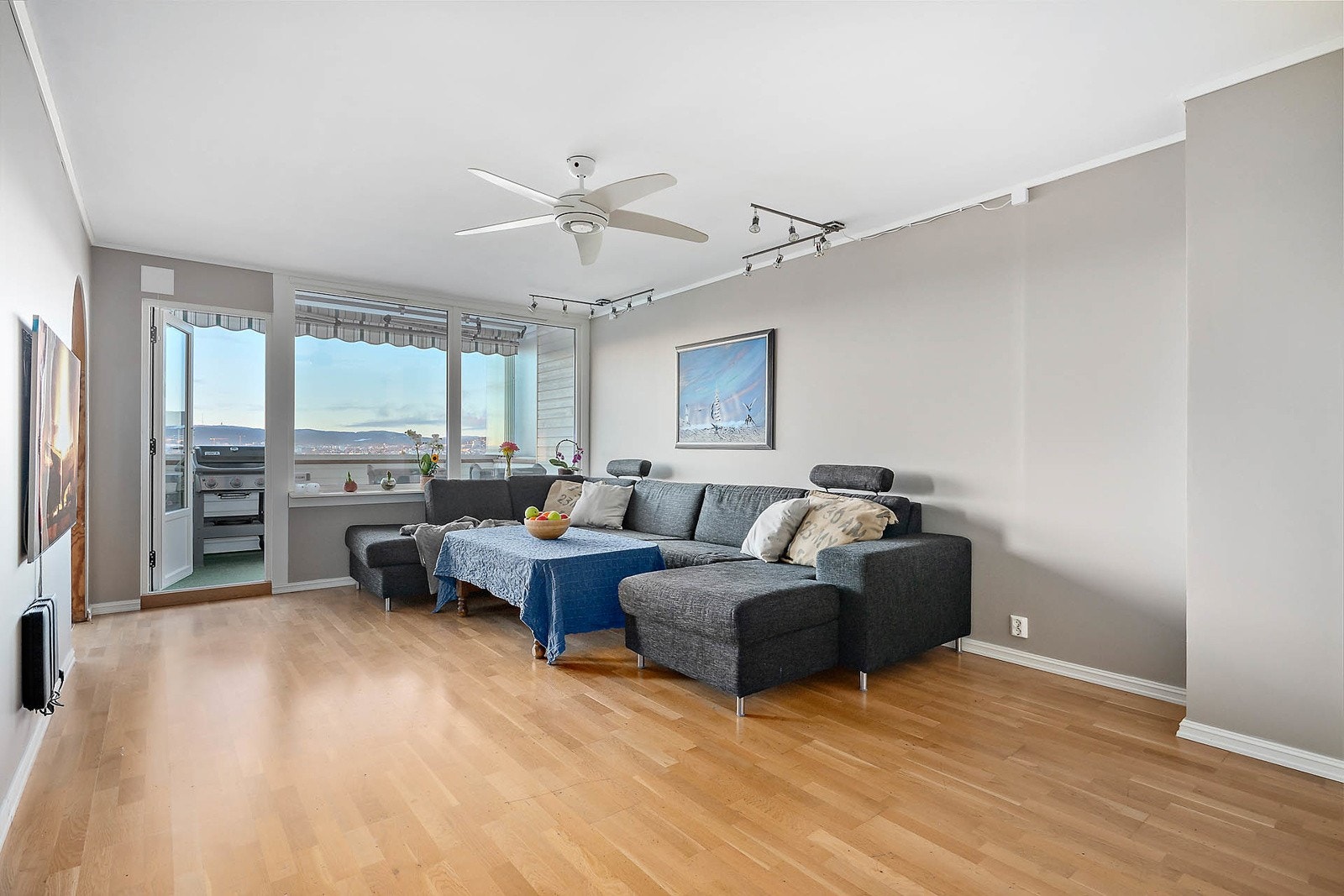 Velkommen til Erlends vei 46! - Presentert av OBOS Eiendomsmeglere ved. Henry Rydberg avd. Ulven Foto: Kristyna Hodakova/Diakrit Galleribilde