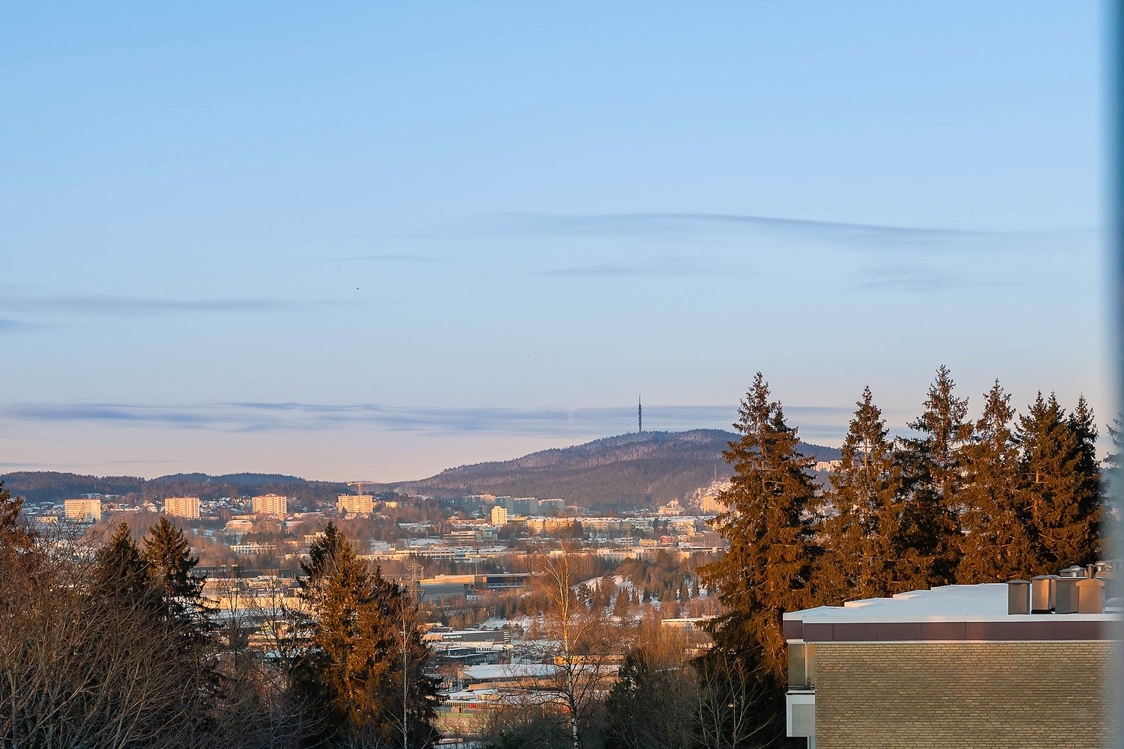 Man får også utsyn mot byen og Grefsenkollen. Galleribilde