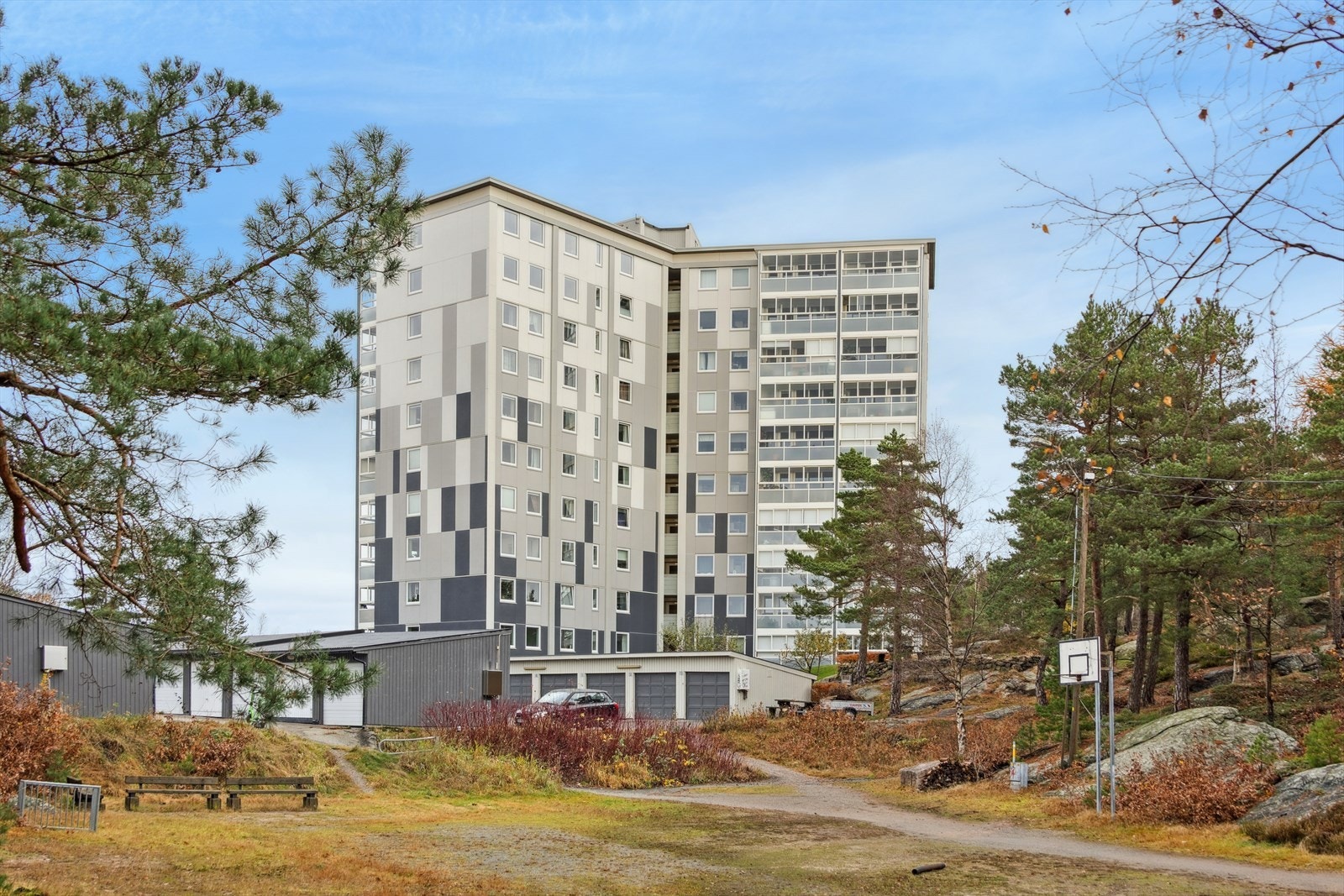 Kobberveien 20 er en lys og pen leilighet, som ligger i det barnevennlige og attraktive området Tinnheia i Kristiansand. Galleribilde