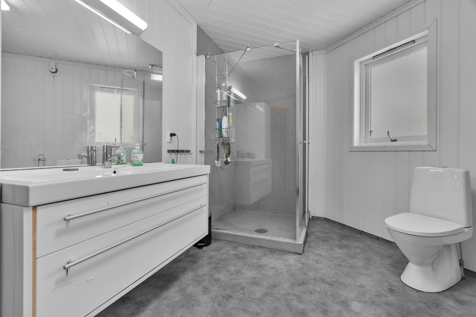 Enkelt bad Galleribilde