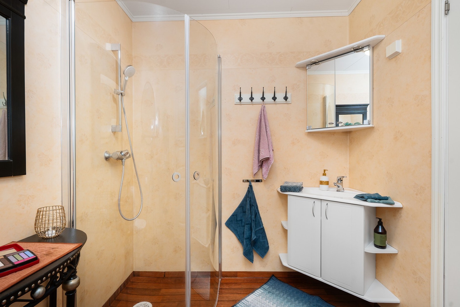 Bad underetasje. Også her er det varmekabler i gulv. Galleribilde