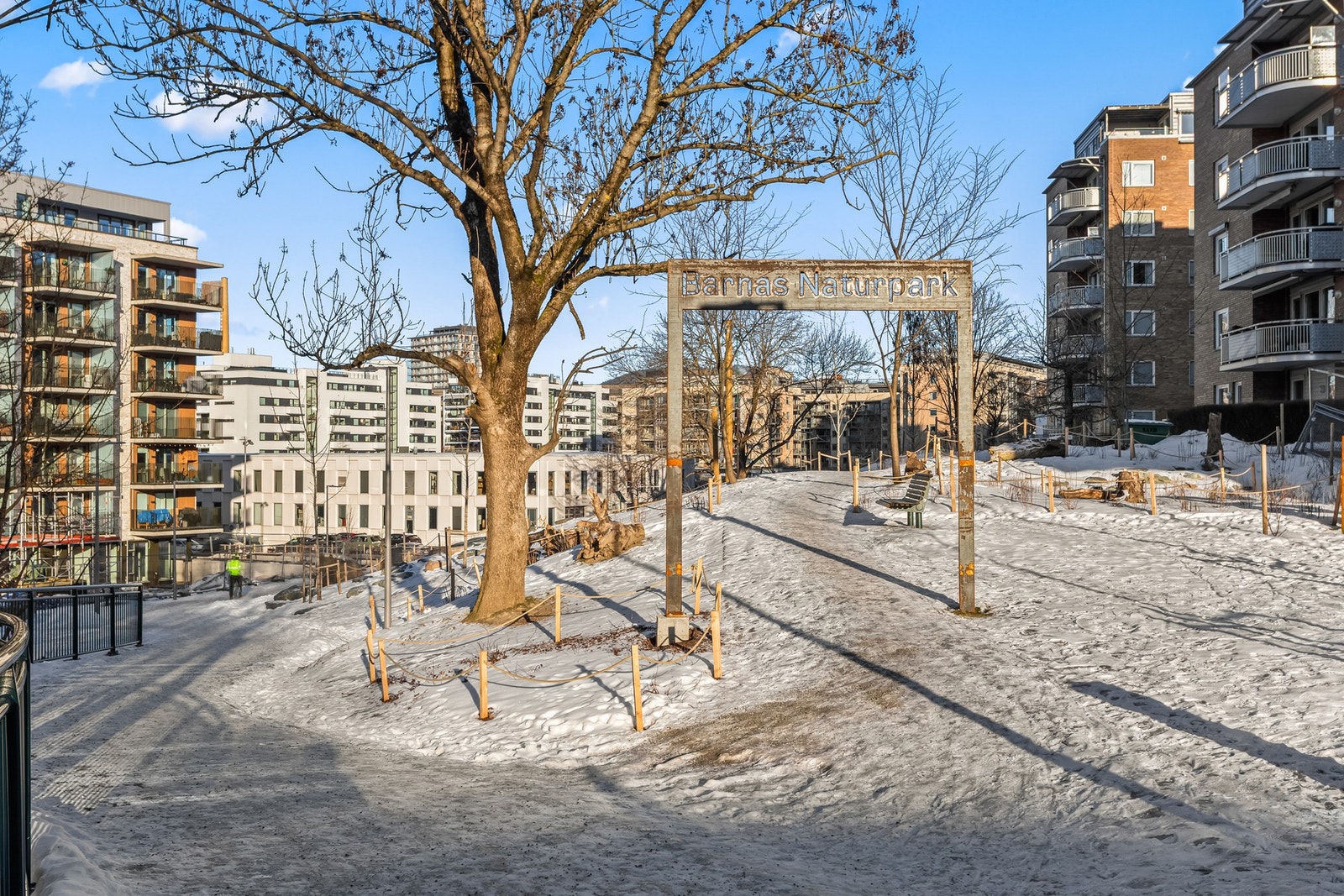 Barnevennlig område med flere barnehager og skoler i nærheten. Galleribilde