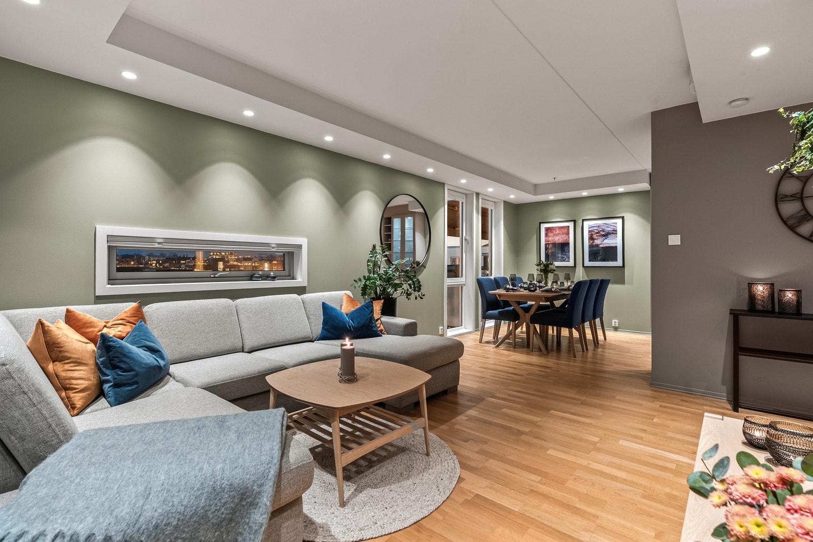 Varmtvann og fyring a-konto er inkludert i felleskostnadene. Det gjelder også kabel-tv og internett. Galleribilde