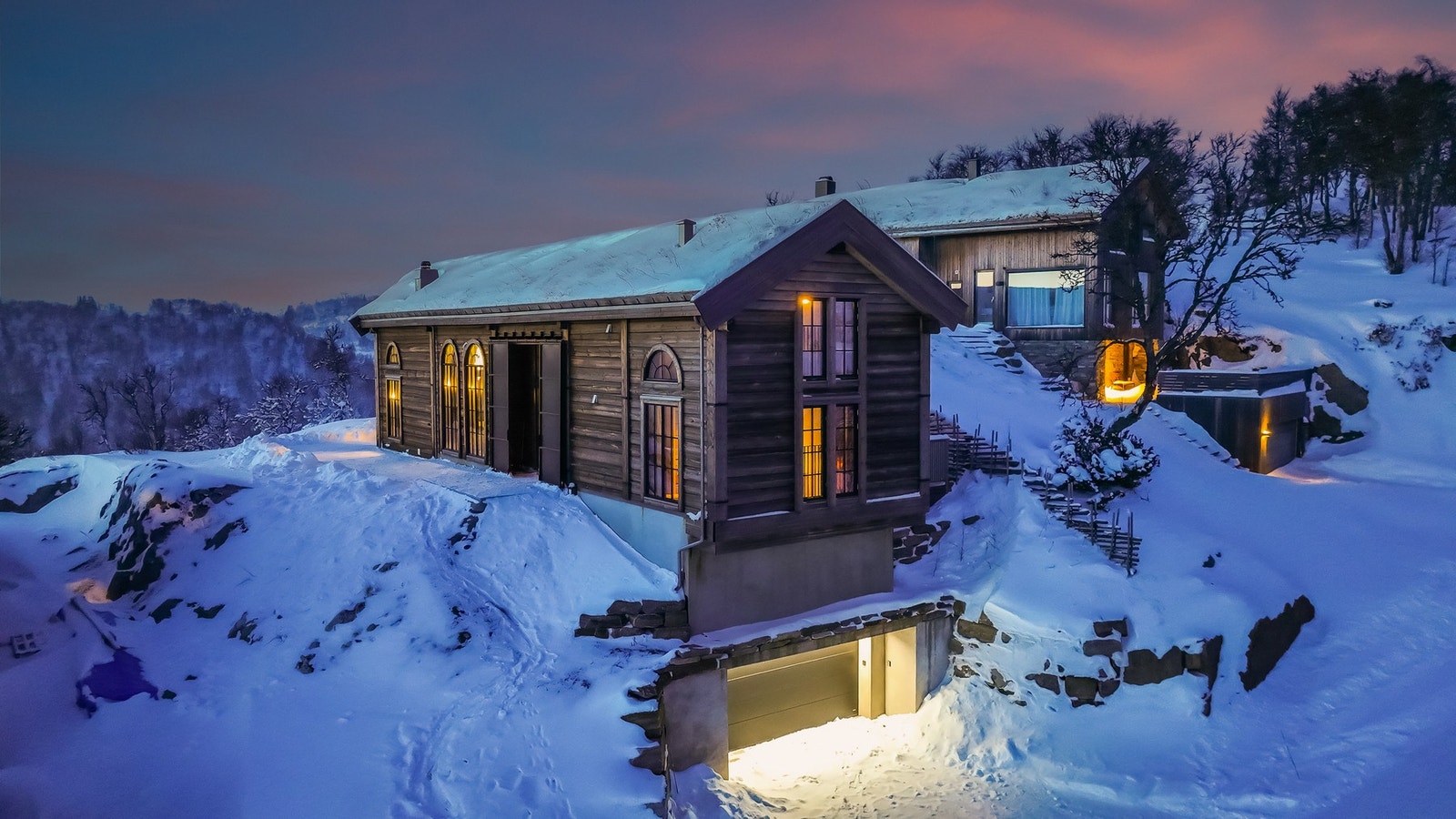 Eventyrlig plassering med fantastiske solforhold, ski inn/ut og nydelig utsikt Galleribilde