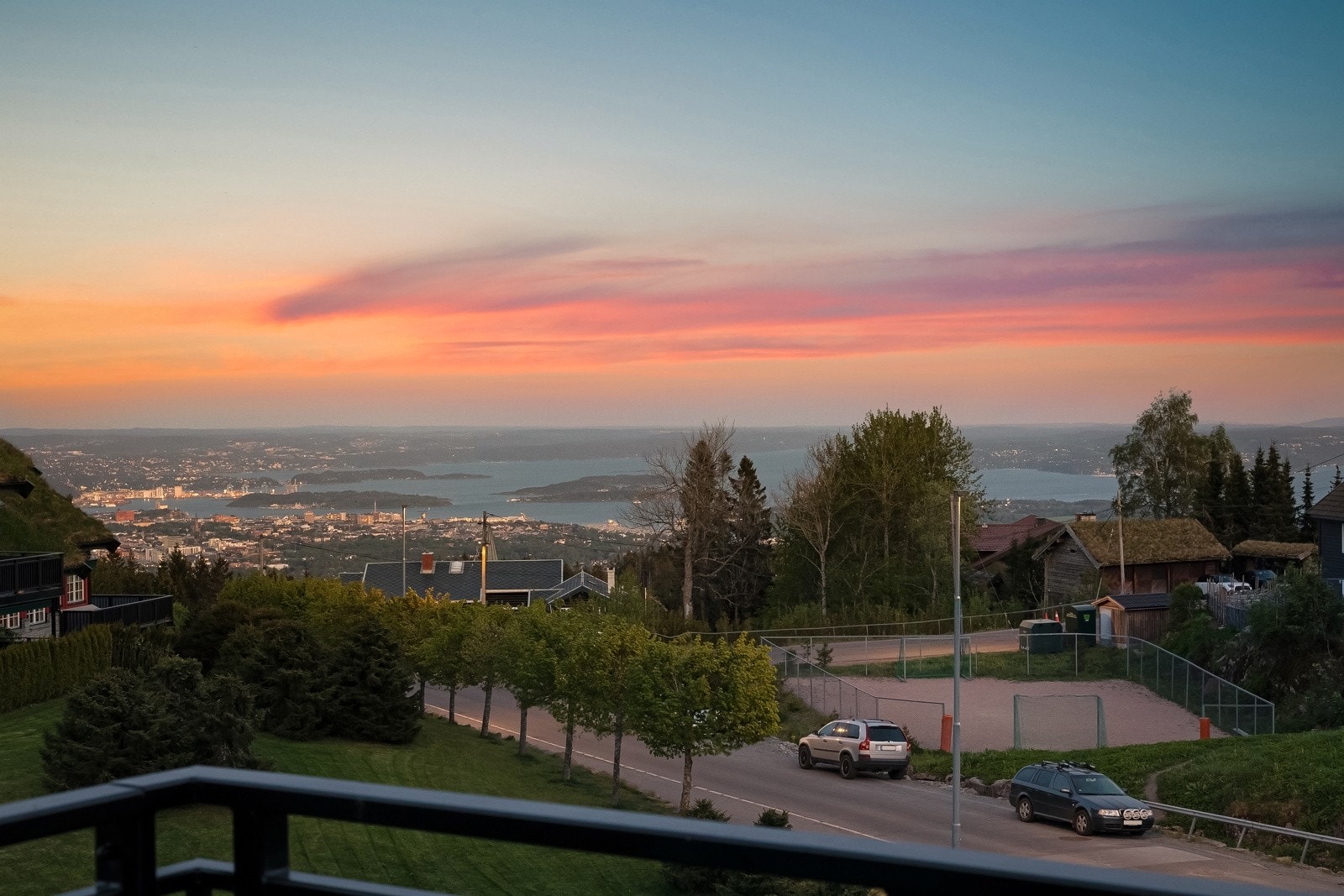 Her kan man nyte sene sommerkvelden på taket av Oslo! Galleribilde