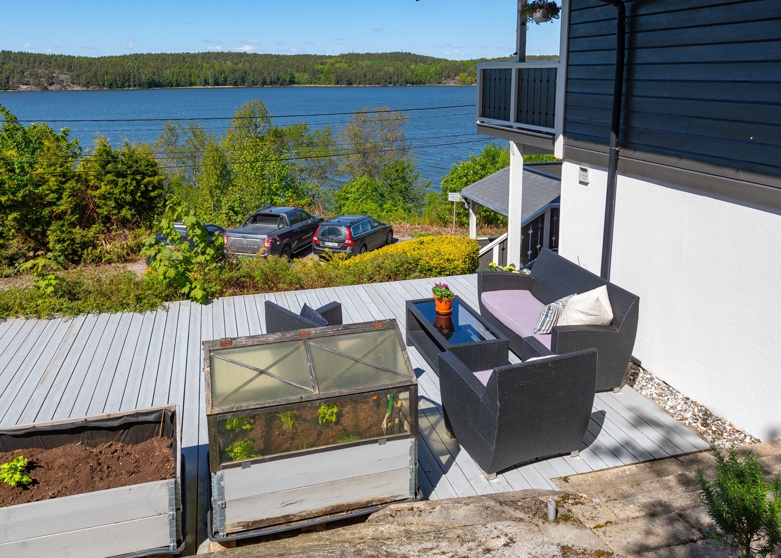 Her i solveggen blir det varmt og godt! Galleribilde