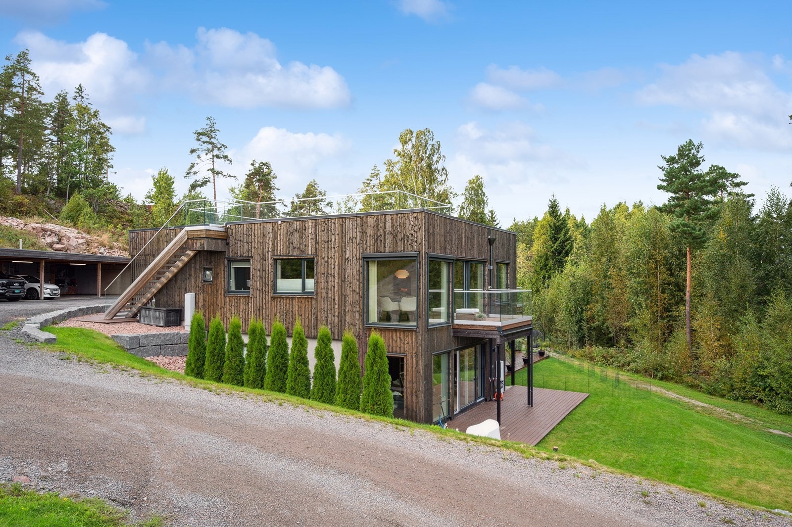 Leiligheten har en meget barnevennlig beliggenhet! Galleribilde