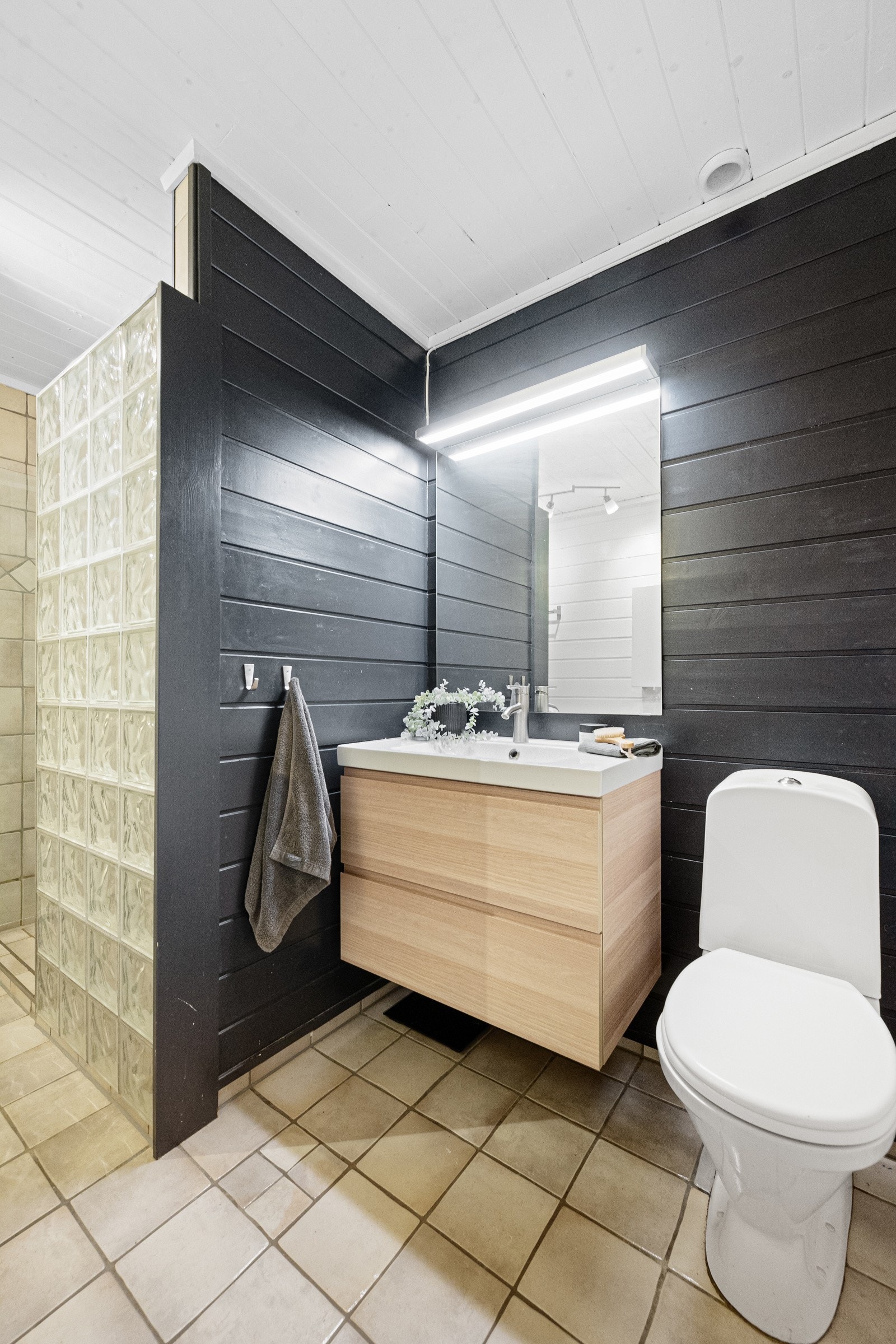 Bad/wc i u.etg. med gulvvarme Galleribilde