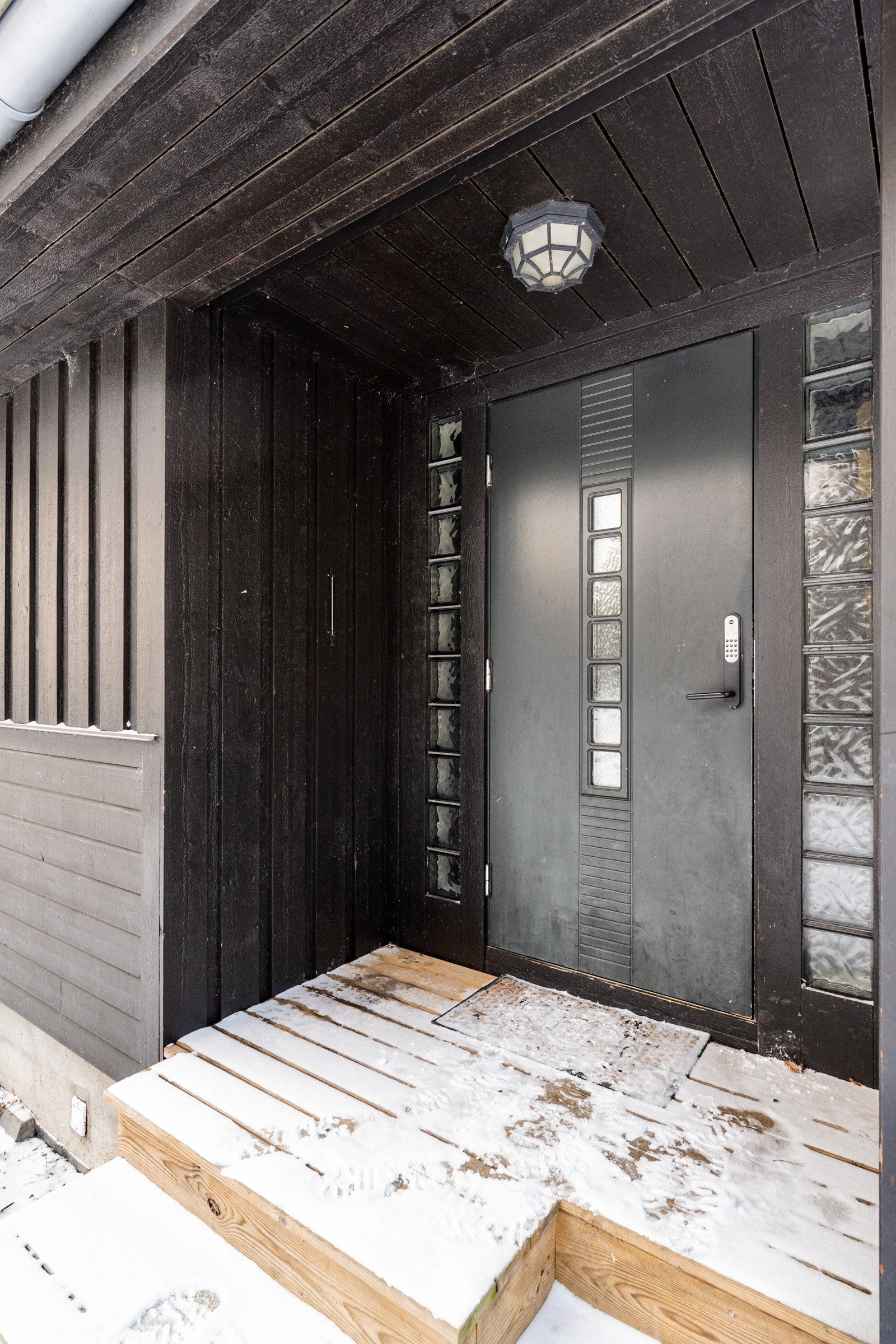 Overbygd inngangsparti Galleribilde