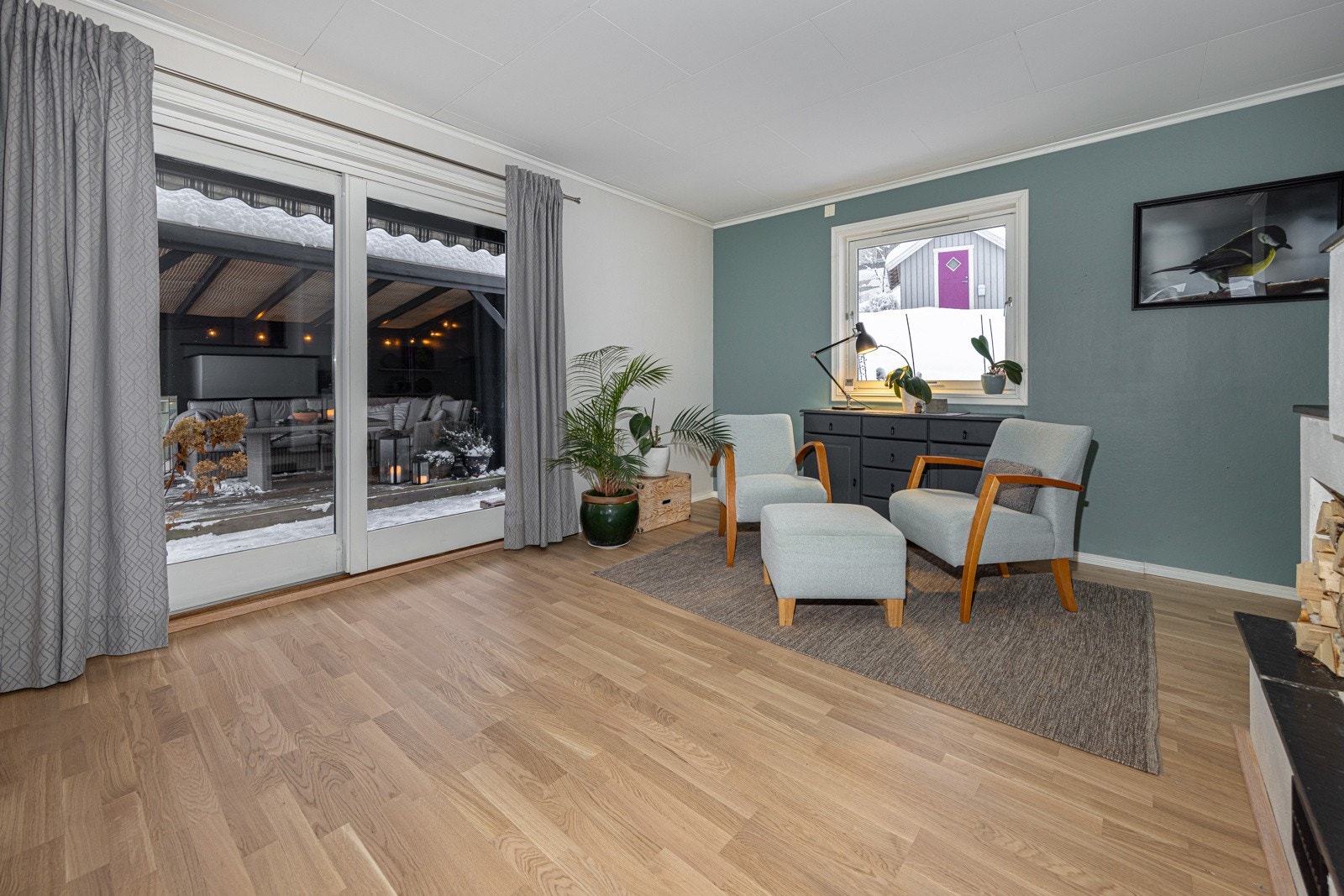 Skyvedør ut til terrassen. Galleribilde