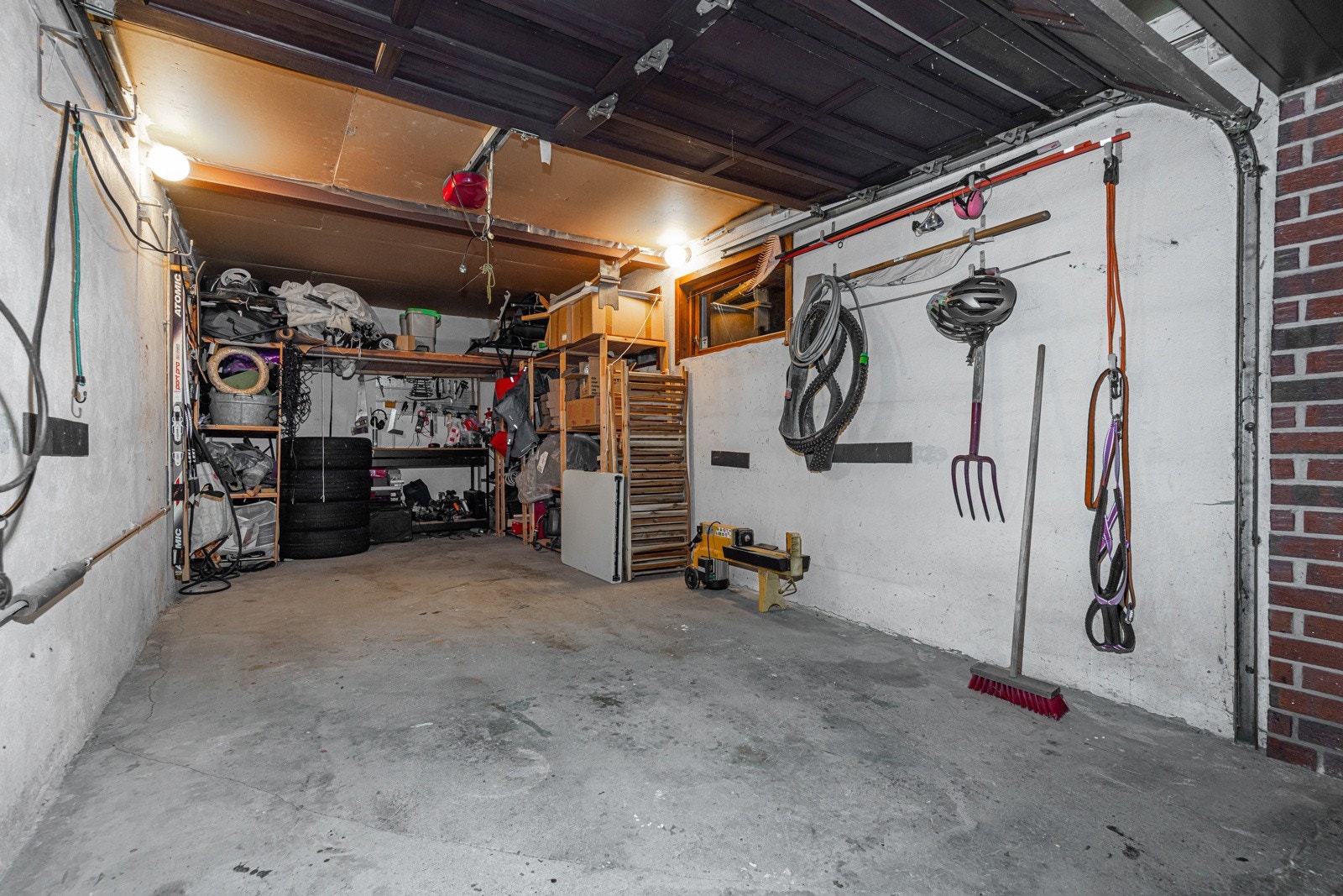 Integrert garasje. Galleribilde