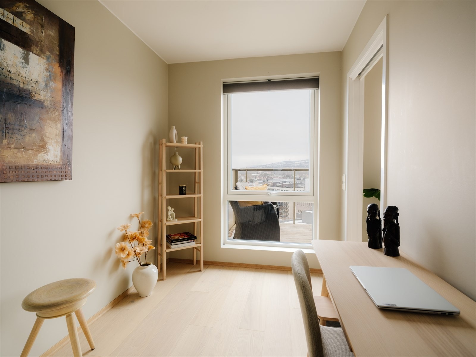 Soverom 2 - et fint barnerom, kontor eller gjesteværelse Galleribilde