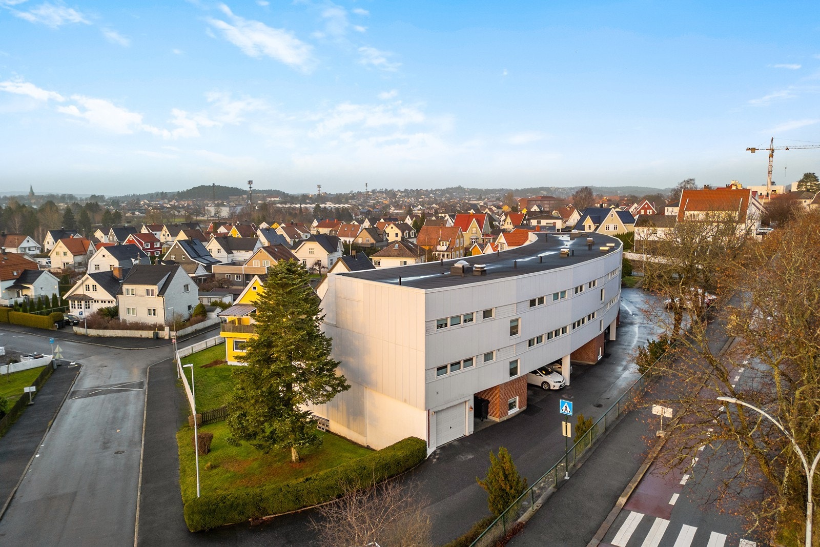 Sentral beliggenhet med gangavstand til fasiliteter og grøntområder Galleribilde