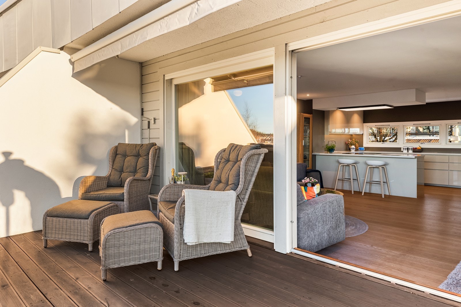 Skyvedør gir tilgang til vestvendt balkong. Galleribilde