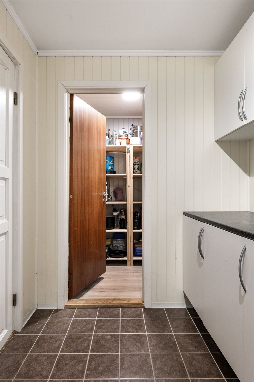 Fra vaskerommet er det inngang til matboden Galleribilde