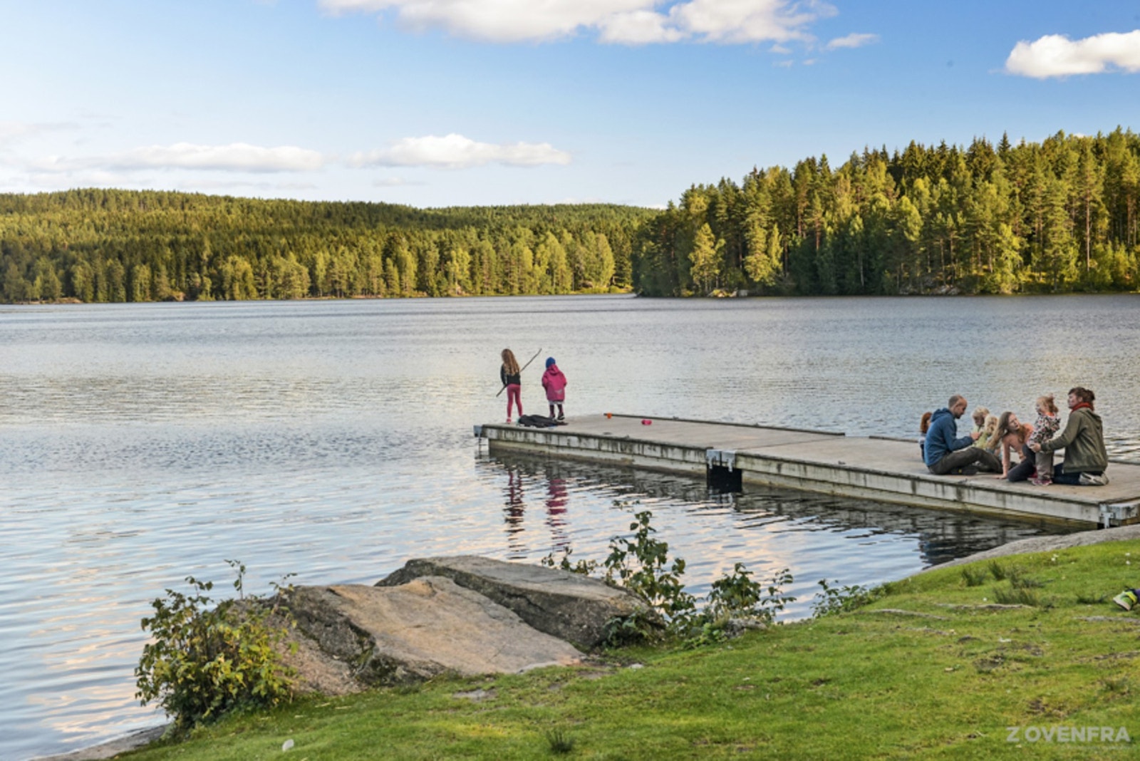 Det er flere bademuligheter i ferskvann med Nøklevann og Skraperudtjern en kort spasertur unna. Galleribilde