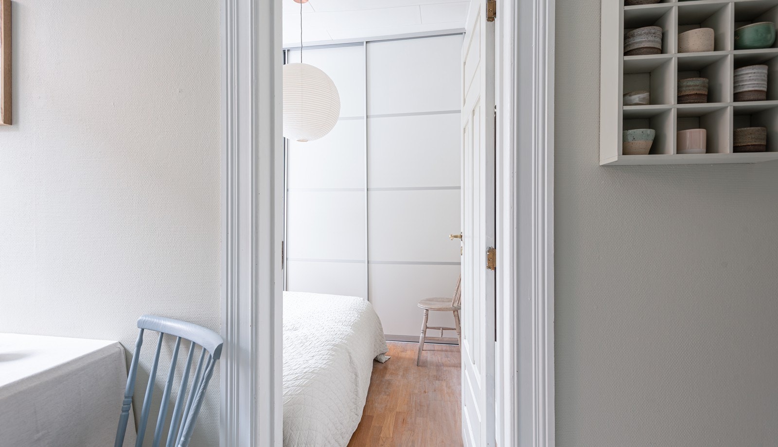 Fra kjøkkenet er det adkomst til boligens soverom Galleribilde