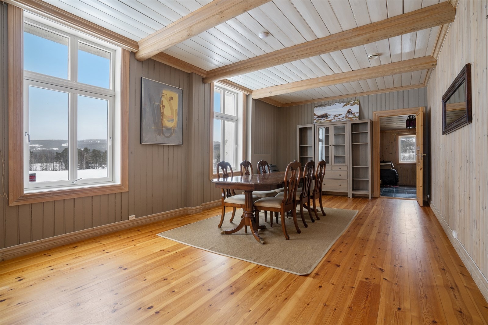 Spisestuen har et historisk og særegent preg. Galleribilde