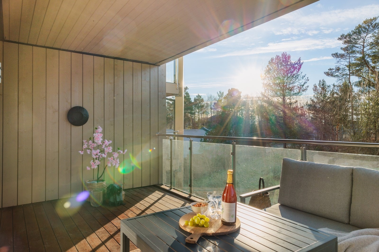 Altanen er overbygget og kan således benyttes selv på gråværsdager Galleribilde