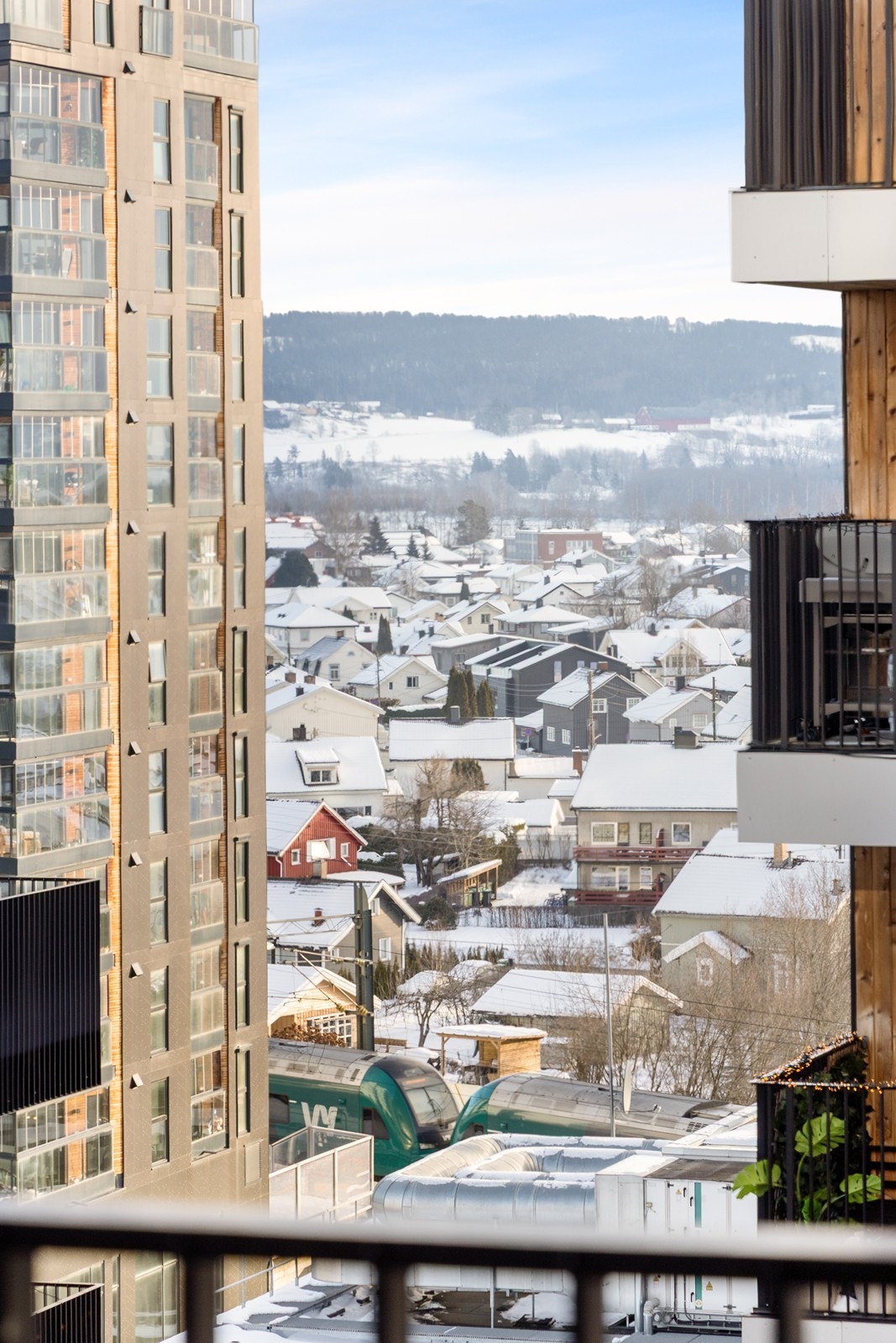 Utsikt over Lillestrøm med vinterlandskap. Galleribilde