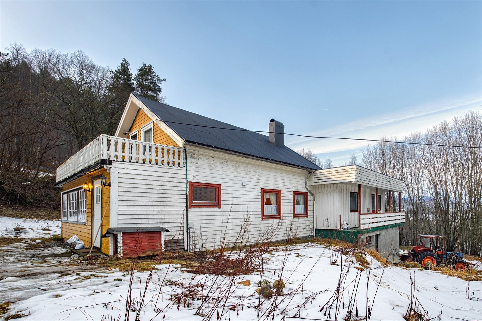 Boligen er beboelig, men må anses som et oppussingsobjekt/renoveringsobjekt Galleribilde