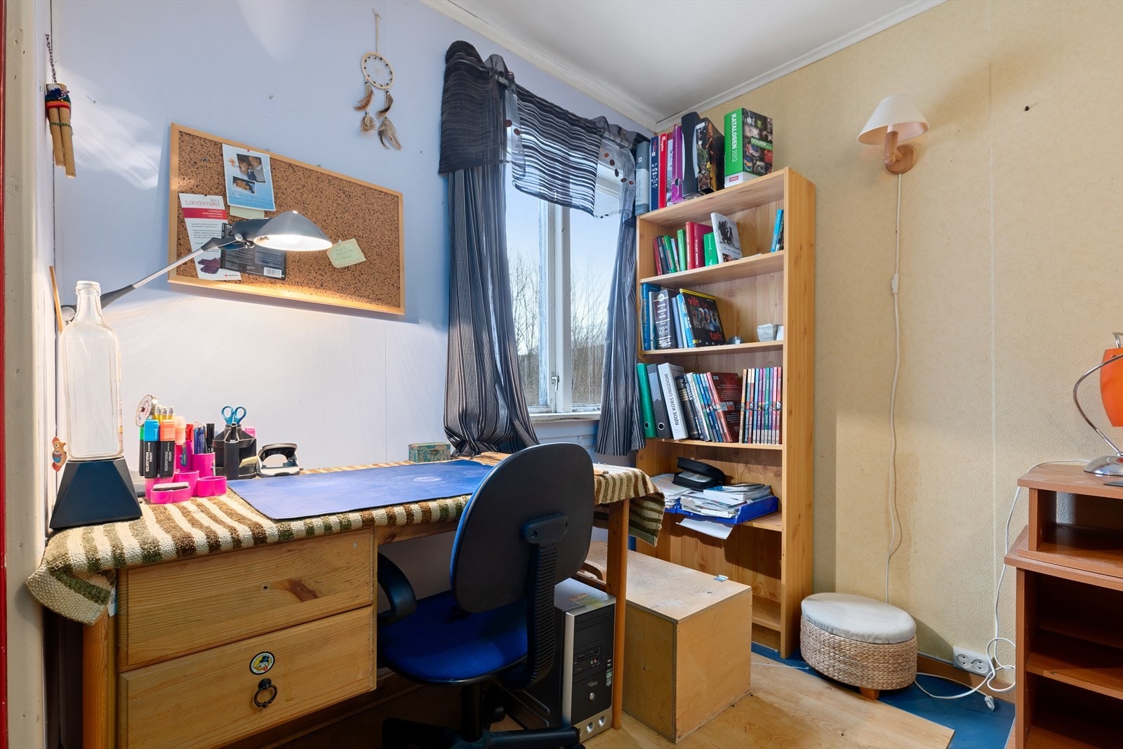 Også plass for skrivepult/kontorsdel Galleribilde