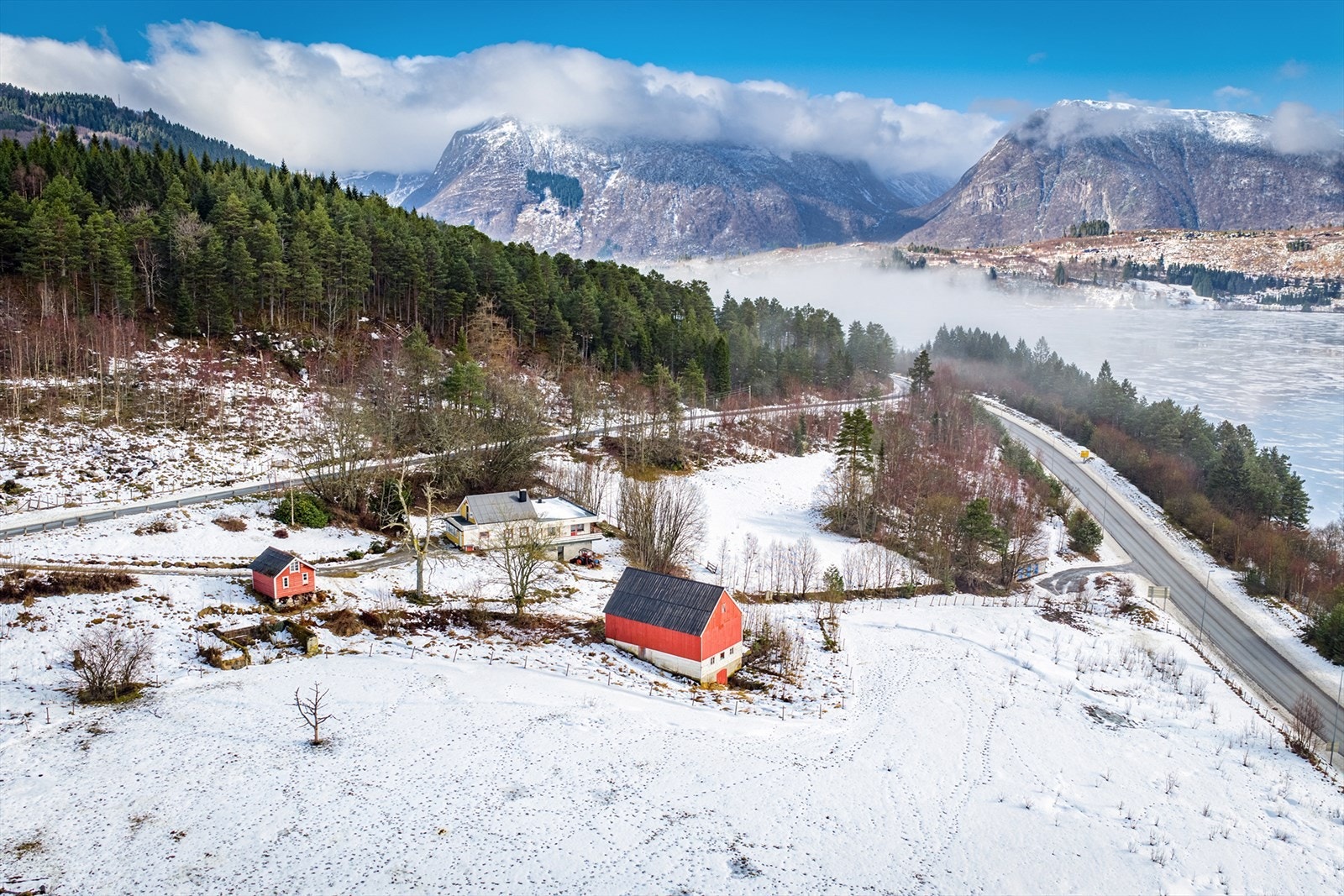 Velkommen til en hyggelig visning! (Foto Blåtind Fotografikk) Galleribilde