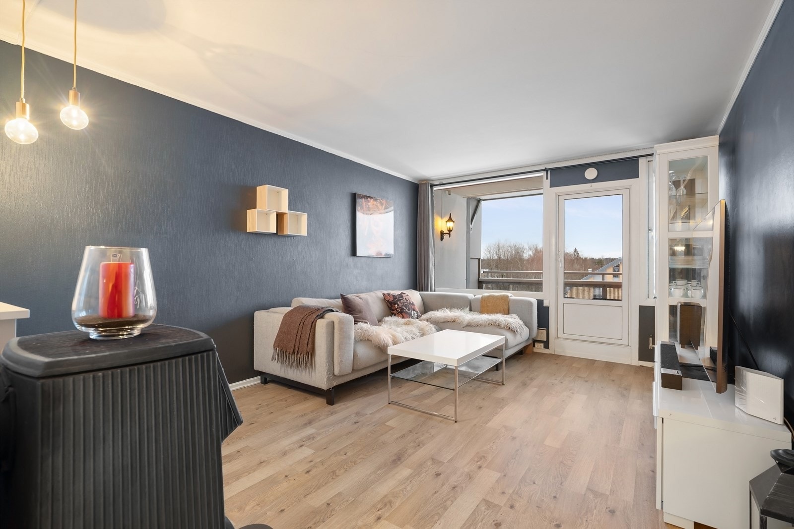 Utgang til balkong fra stue. Galleribilde