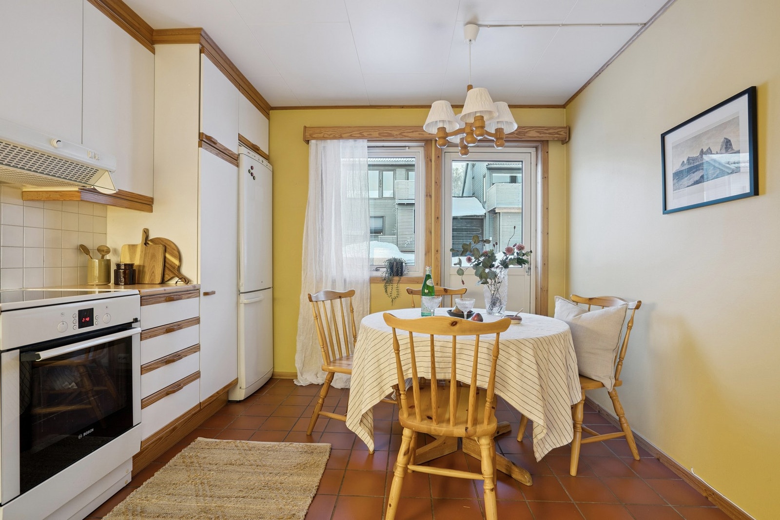 Plass til kjøkkenbord her om man ønsker Galleribilde