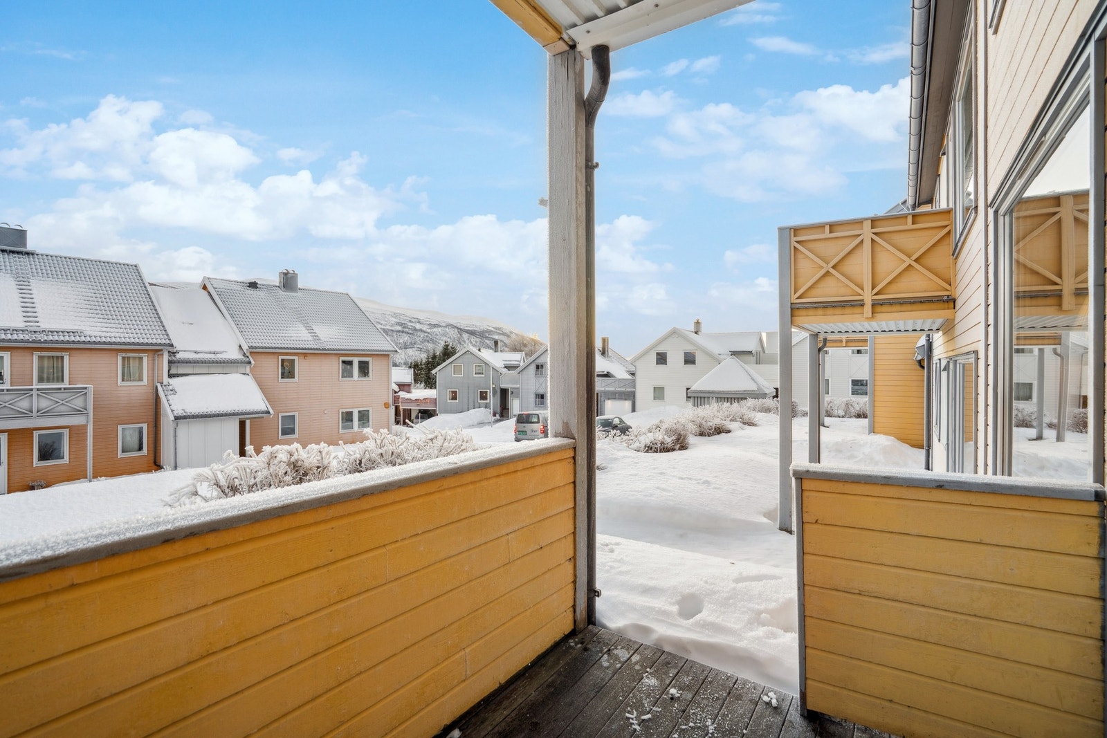 Og åpning mot sør slik at om sommer kan man gå ned på plenen Galleribilde