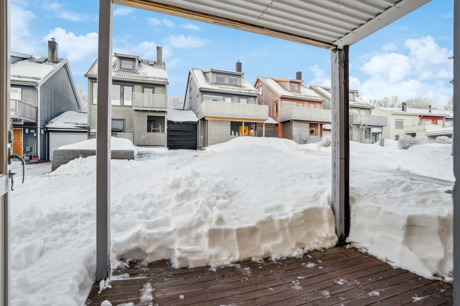 Terrasse med overbygd tak Galleribilde