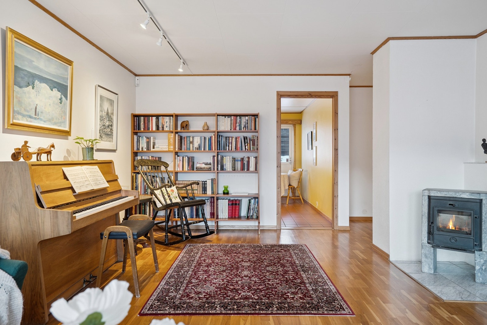 Stuen med vedfyring Galleribilde