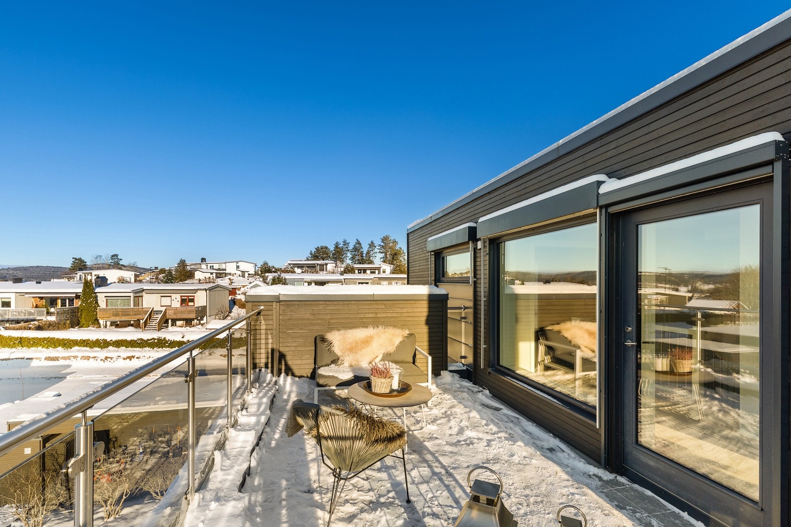 Takterrasse med kveldssol Galleribilde