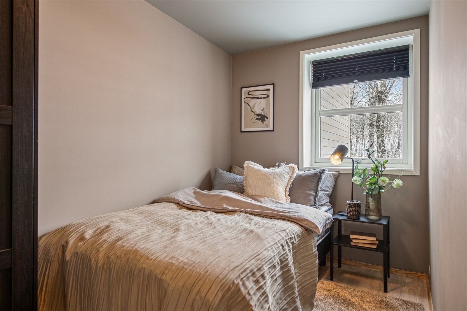 Her er det plass til garderobeløsning for oppbevaring. Galleribilde