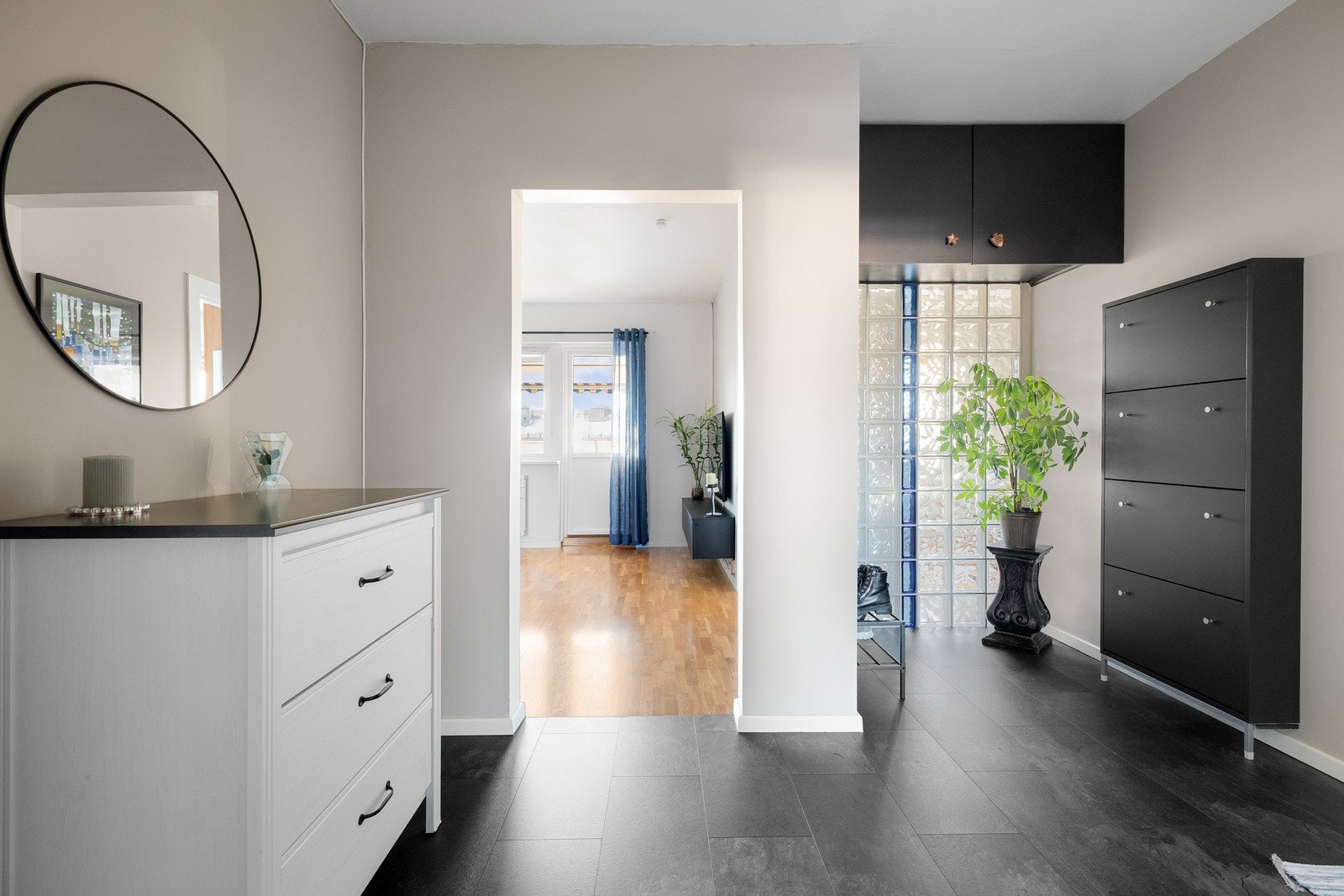 Velkommen til visning hos oss i Karl Staaffs vei 45! Galleribilde