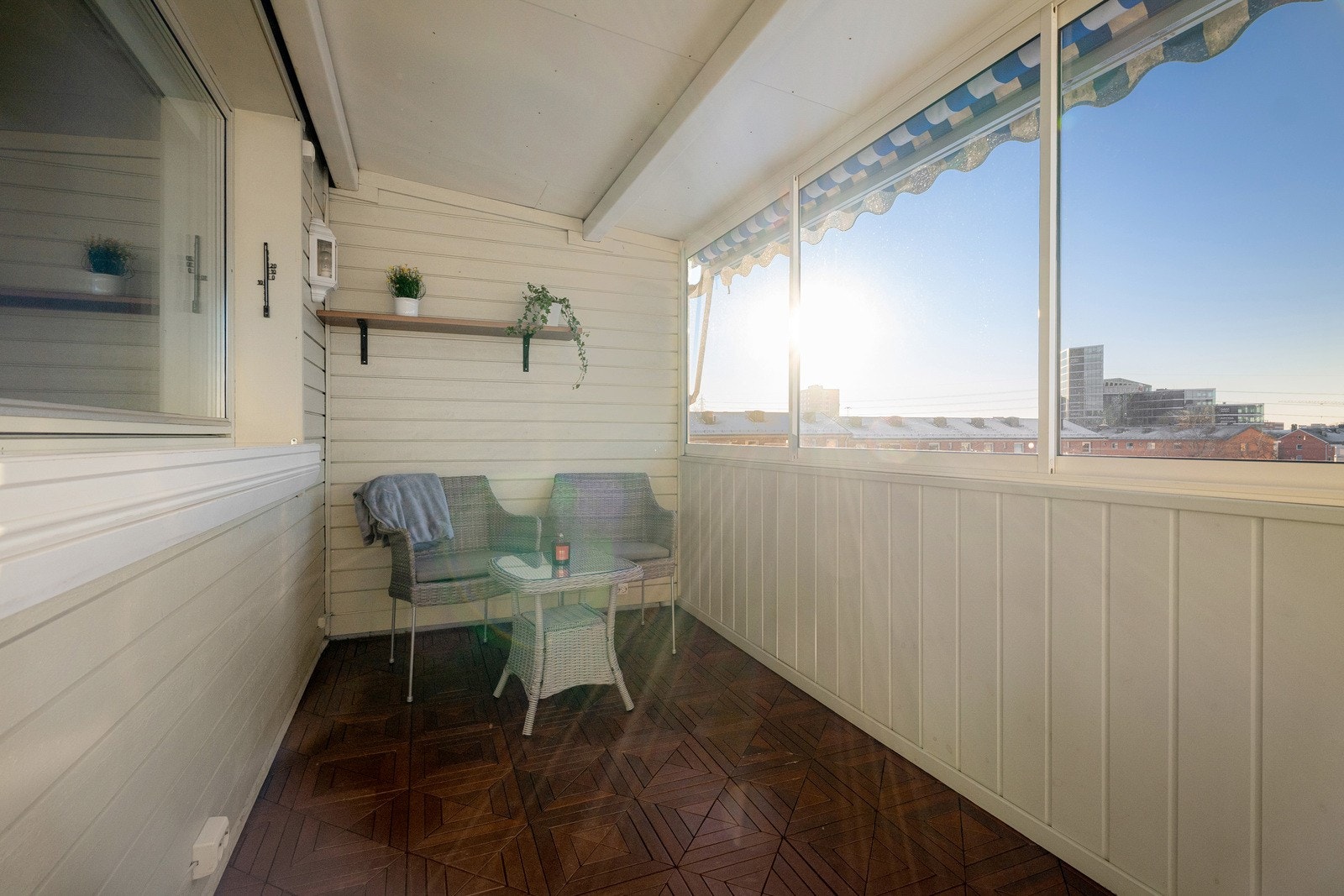 Boligen er en toppleilighet med vestvendt balkong på 7,5 kvm. Galleribilde