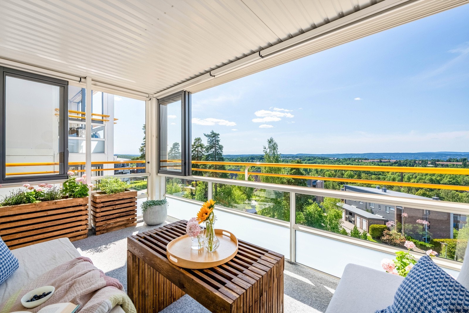 Velkommen til Høgåsveien 66 presentert av Hanne Eika Klempe i Nordvik Nordstrand. Foto: Diana Sedysheva Galleribilde