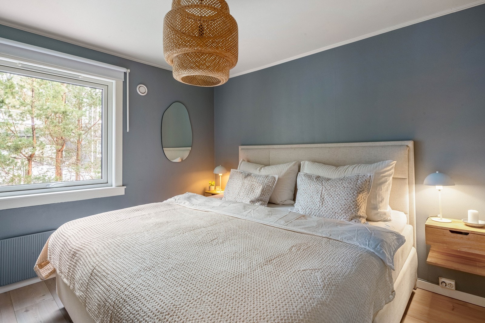 Hovedsoverom med god plass til garderobeløsning Galleribilde