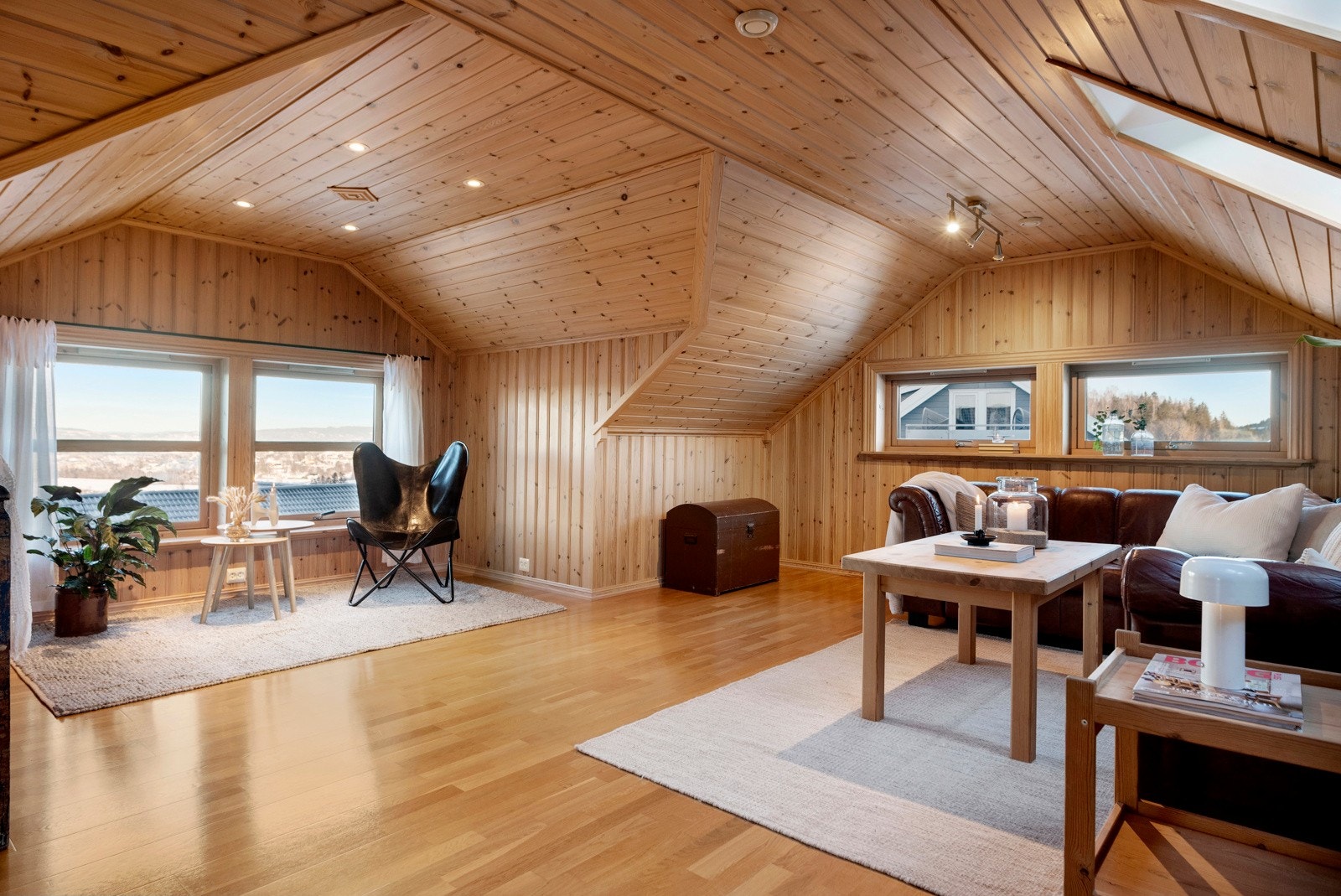 Loftstue på hele 36m². Galleribilde