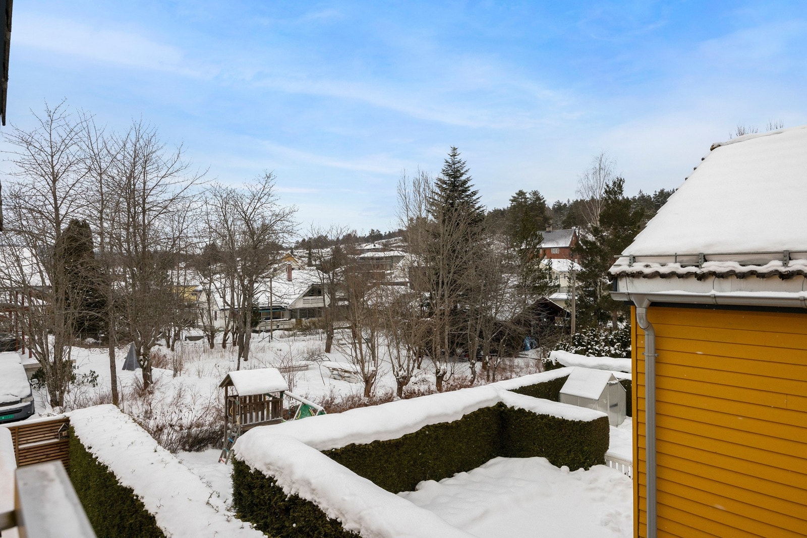 Her bor du i et hyggelig sameie med pent opparbeidede fellesarealer. Galleribilde