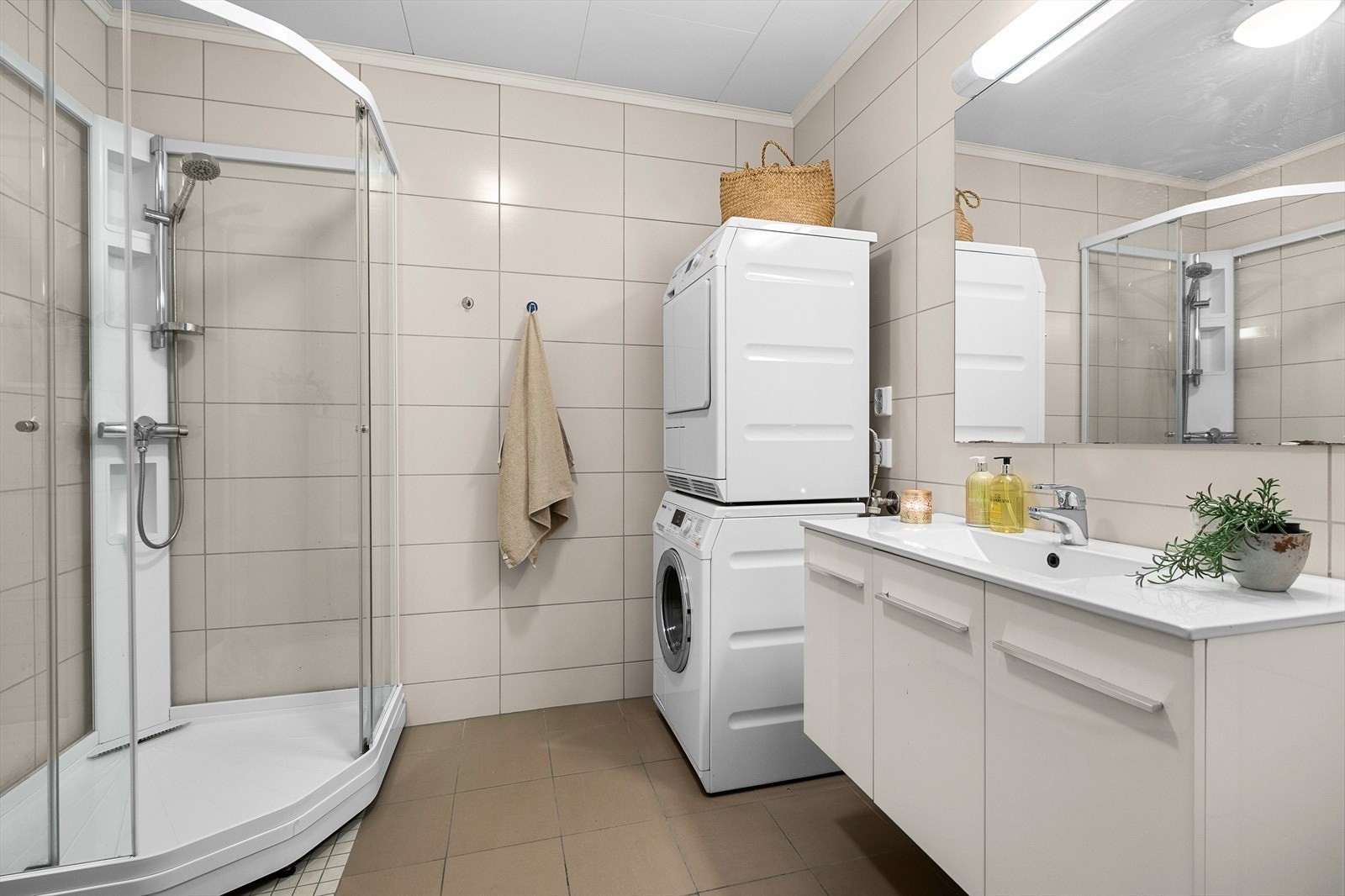 Badet er på ca. 6kvm og er vurdert til TG1 av takstmann. Galleribilde